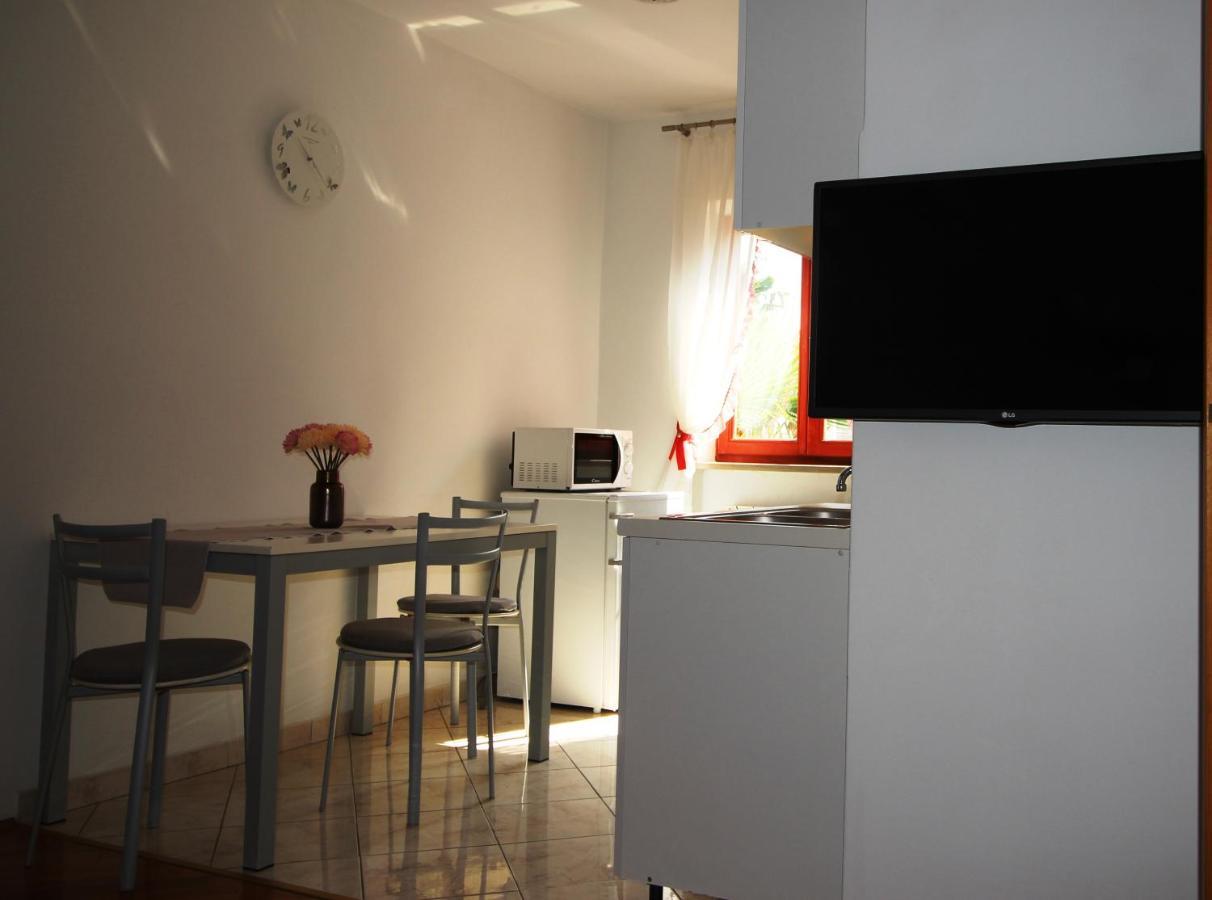 Maria Mare Apartment Rovinj Exterior photo